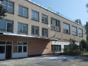 Мариупольскую школу перестраивают под медицинский вуз (ФОТО)