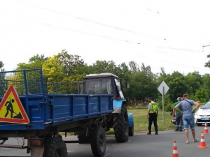 В Мариуполе произошла авария с участием трактора
