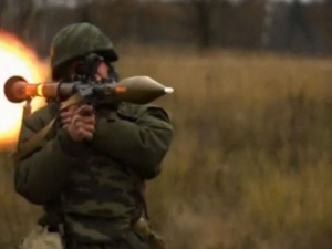 Боевики обстреляли окрестности поселков под Мариуполем: ранено два украинских бойца
