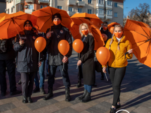 Мариупольцы выступили в поддержку жертв домашнего насилия