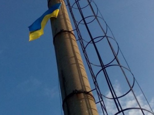 Военные подняли украинский флаг над авдеевской промзоной 