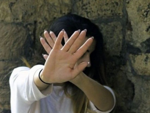 Мариупольские подростки насиловали несовершеннолетнюю, снимали это на видео и распространяли в Telegram