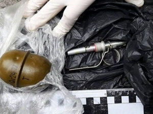 В Мариуполе прохожий обнаружил бандитский пакет с взрывоопасным предметом