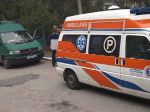 Женщину, сбитую  патрульной машиной под Мариуполем, спасают военные нейрохирурги (ФОТО)