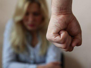 В Мариуполе полиция 500 раз выезжала на борьбу с домашним насилием (ВИДЕО)