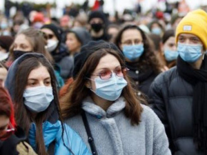 В Украине число заболевших COVID-19 за сутки превысило 15 тысяч, а с начала пандемии – 1,5 миллиона