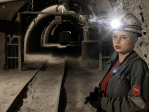 Західні ЗМІ у захваті від українок, які працюють на шахтах