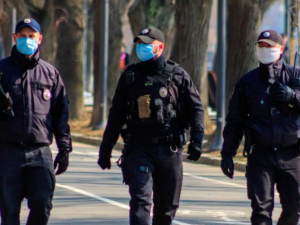 На улицы Мариуполя вышли более 50 патрулей