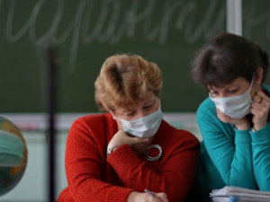 Болеют учителя и дети: в Донецкой области пять школ – на самоизоляции