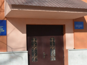 Владимир Гройсман откроет социальное общежитие для переселенцев в Мариуполе
