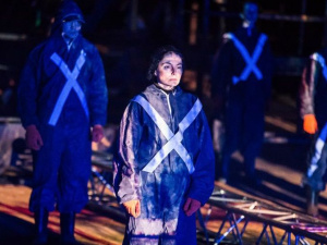 Затопление дока и балет кранов: в пасхальную ночь в Мариуполе показали уникальную гранд-оперу (ФОТО+ВИДЕО)