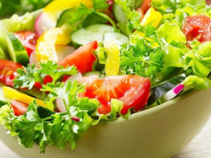«Золотой» салат к первомаю: на Донетчине фрукты и овощи продолжают бить ценовые рекорды