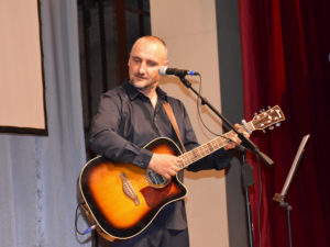 В Мариуполь приедет украинская фолк-рок группа «Мандри» с благотворительным концертом (ФОТО)