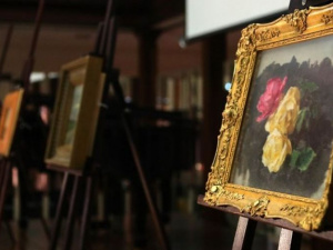 «Арт для всех»: в Мариуполе пройдет аукцион художественных картин в поддержку инклюзивного творчества