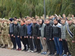Мариупольцам, сорвавшим призывную компанию, грозит до 3-х лет заключения