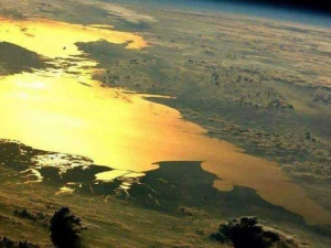 В сети появилось необычное фото: Азовское море из космоса (ФОТО)
