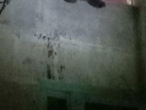 В мариупольской квартире, где разорвалась граната, находились женщина и ребенок (ФОТО+ВИДЕО)