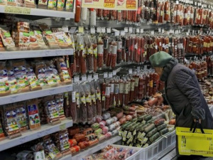 Сало, мясо, колбаса: что могут позволить себе украинские пенсионеры