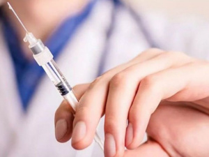 Вакцинация в пять этапов:  назван месяц, с которого украинцев начнут массово прививать от коронавируса