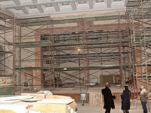 Реставрация и модернизация: каким станет концертный зал дворца культуры на Левобережье Мариуполя