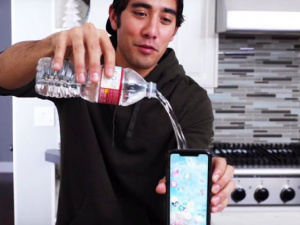 Видеоблоггер изобрел четыре лайфхака для iPhone X (ВИДЕО)