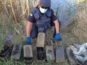 В реке на территории Мариуполя нашли взрывоопасные предметы