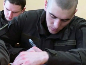 Мариупольские военные присоединились к флешмобу в поддержку заключенного за границей бойца