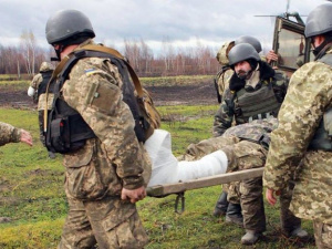 В ход идет авиация: в зоне ООС на Донбассе эвакуировали «раненых» (ВИДЕО)