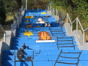 За выходные в Мариуполе появилась лестница в небеса (ФОТО+ВИДЕО)