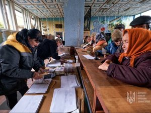 Соцвиплати за підтримки ЄС: як жителі Донеччини отримують пенсії під час війни