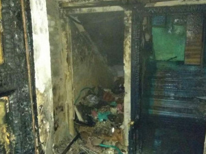 Огонь в подъезде: подробности пожара в Мариуполе, заставившего людей выпрыгивать из окон (ФОТО)