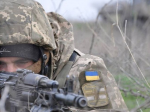 Неделя на Донбассе началась с обстрелов: ранен боец ВСУ
