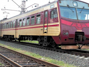 Железнодорожники отсрочили отмену поездов на Донбассе