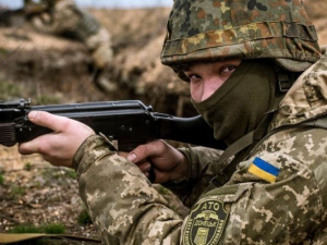 В преддверии Пасхи боевики открыли огонь по силам ООС в Донбассе. Ранен военный
