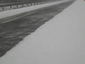 Водителей предупреждают о снежной опасности на междугородних автотрассах Донетчины
