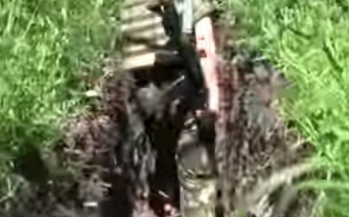 В сети опубликовано видео о боях под Мариуполем у Пикузов (Коминтерново) (ВИДЕО)