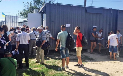 На одном из КПВВ Донбасса можно провериться на коронавирус: сколько стоит тест