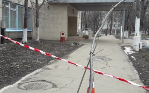В мариупольской школе устранили потенциальную опасность для детей (ФОТО)