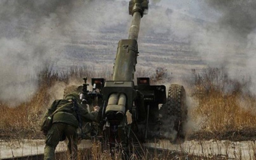 По поселкам под Мариуполем открывали огонь из тяжелого вооружения