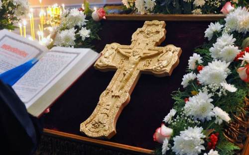 Мариупольские православные празднуют Воздвижение Креста Господня (ОНЛАЙН) 