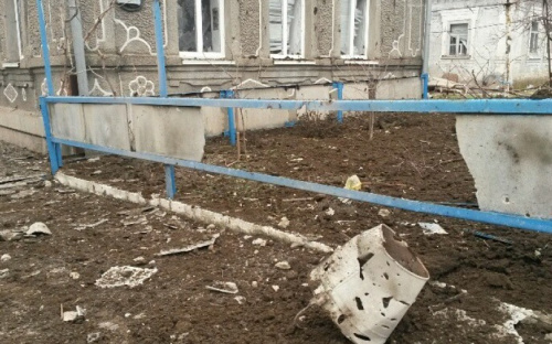 Формирования «ДНР» обстреляли Мариуполь. Пострадали два дома, столовая, горел зерноток