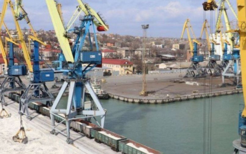 Мариупольский морской порт перевалил первый миллион тонн грузов в 2019 году