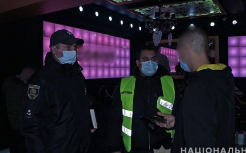 В Мариуполе выписали сотни штрафов за нарушение карантина в «красной» зоне