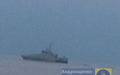 До маріупольського порту вперше після окупації міста прибув російський військовий корабель