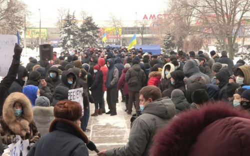 В Мариуполе собрали людей на митинг: сколько это стоило