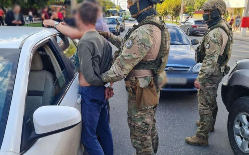 На Донетчине банда обворовывала автомобили на парковках и базах отдыха