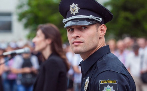 Пять шагов к званию мариупольского полицейского 