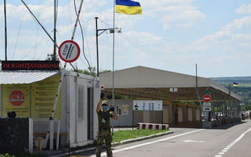 Как изменилась ситуация на КПВВ Донбасса после закрытия своих пунктов боевиками?