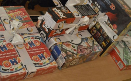 Дети из мариупольского интерната будут развивать логику с помощью настольных игр (ФОТО)