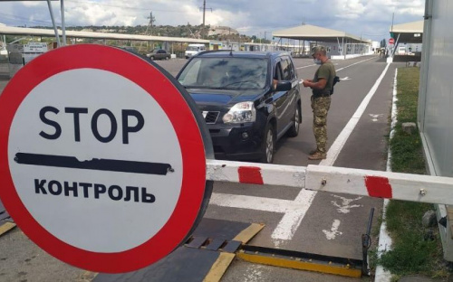 Компенсацию до 10 тысяч гривен получили украинцы, права которых нарушили при пересечении КПВВ Донбасса